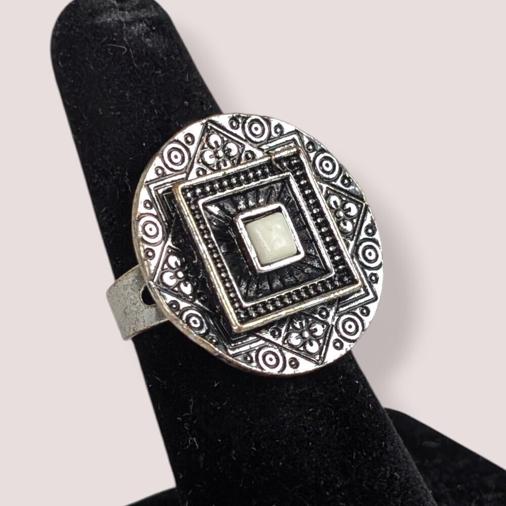 (2/$20) Round Metal White Stone Ring